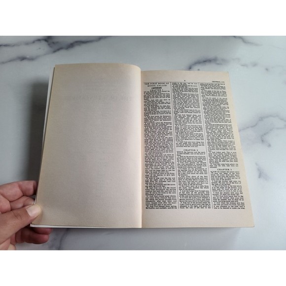 The Holy Bible King James Version - Picture 4 of 10